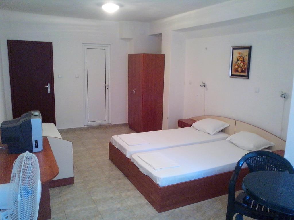 Guest House Krasi تشيرنوموريتس الغرفة الصورة