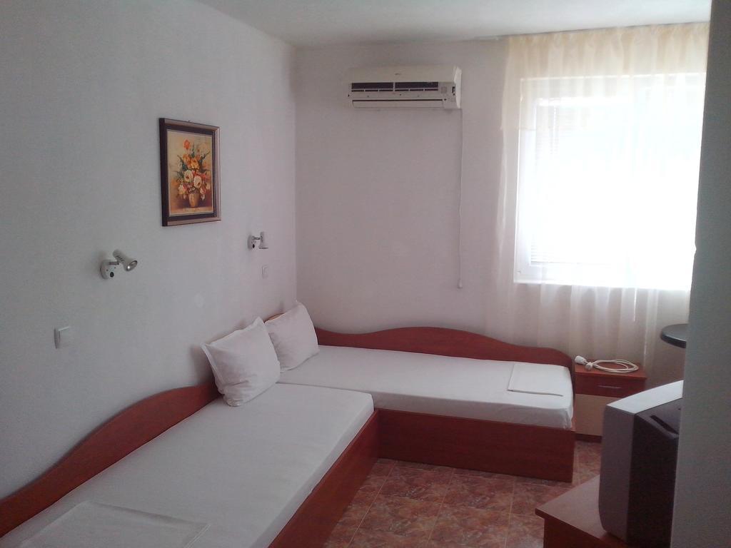 Guest House Krasi تشيرنوموريتس الغرفة الصورة