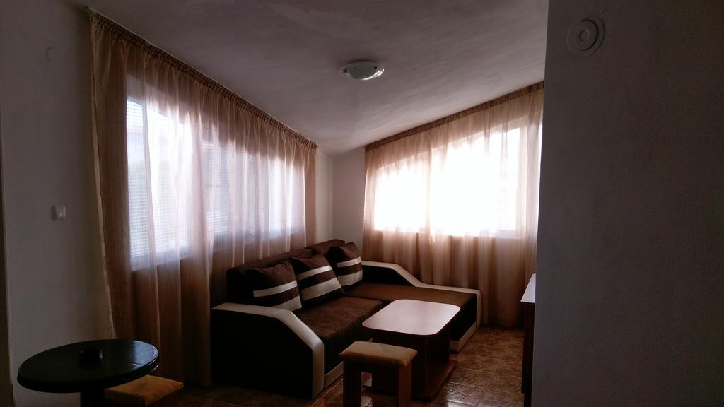 Guest House Krasi تشيرنوموريتس المظهر الخارجي الصورة